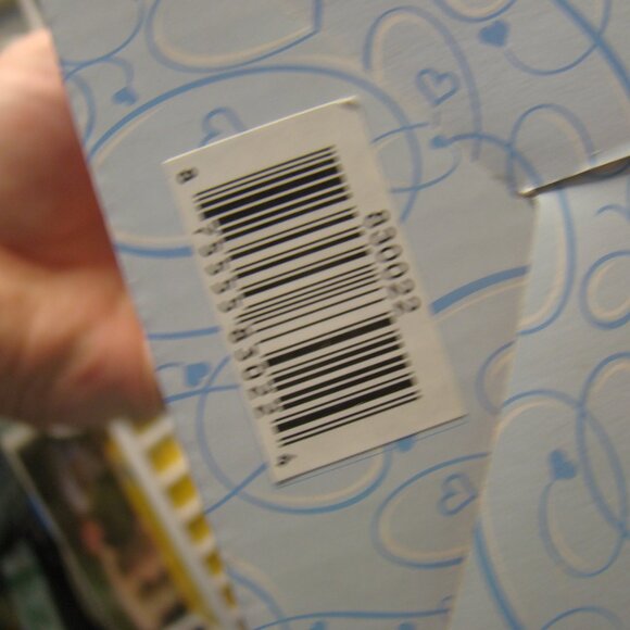 Precious Moments Figurine: “You Capture Beauty With All You Do”. 830022 in box - Picture 13 of 16